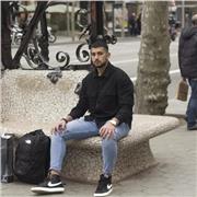 Estudiante de ingeniería aeroespacial dispuesto a dar clases de materias como matemáticas